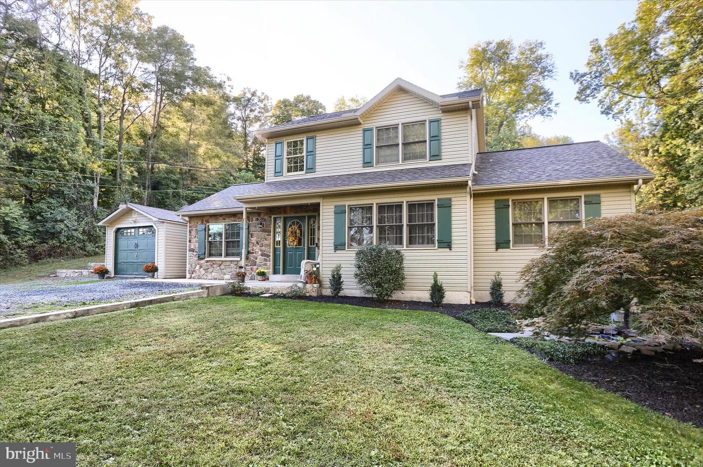 615 Singer Lane photo 3