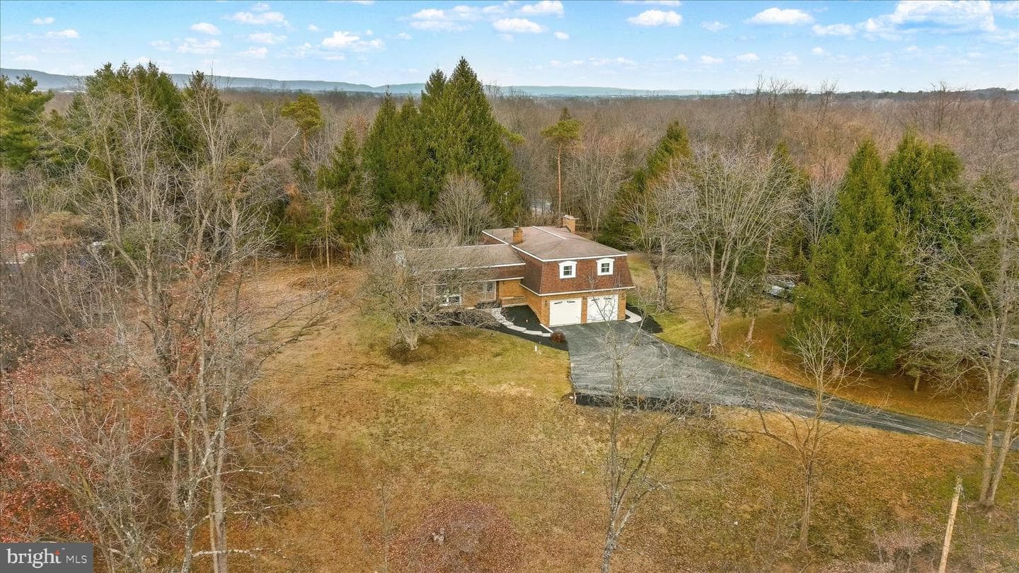 1421 Earlys Mill Road photo 15