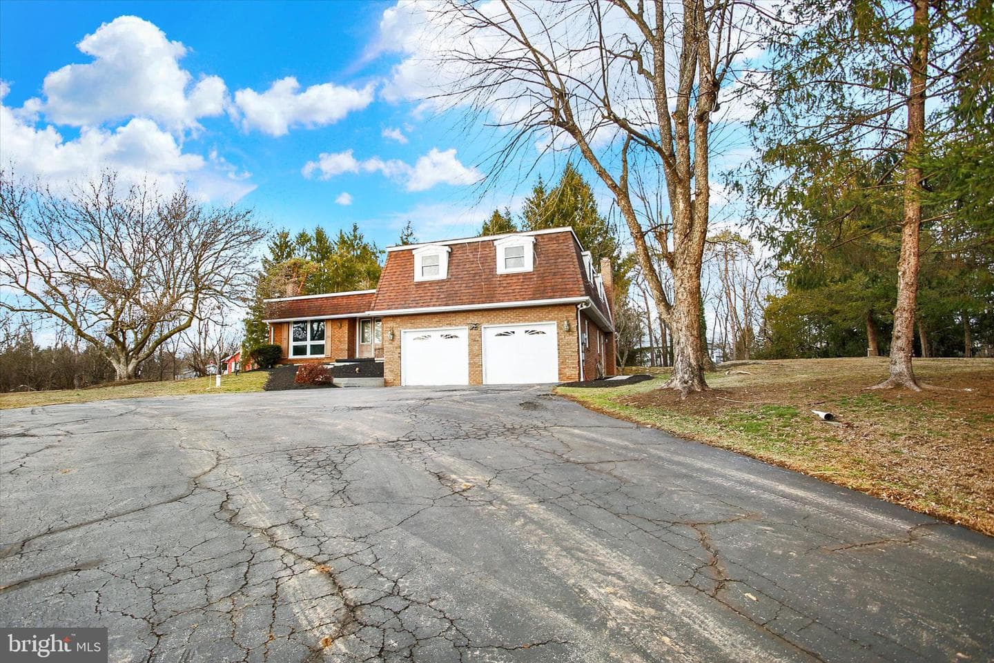 1421 Earlys Mill Road photo 3