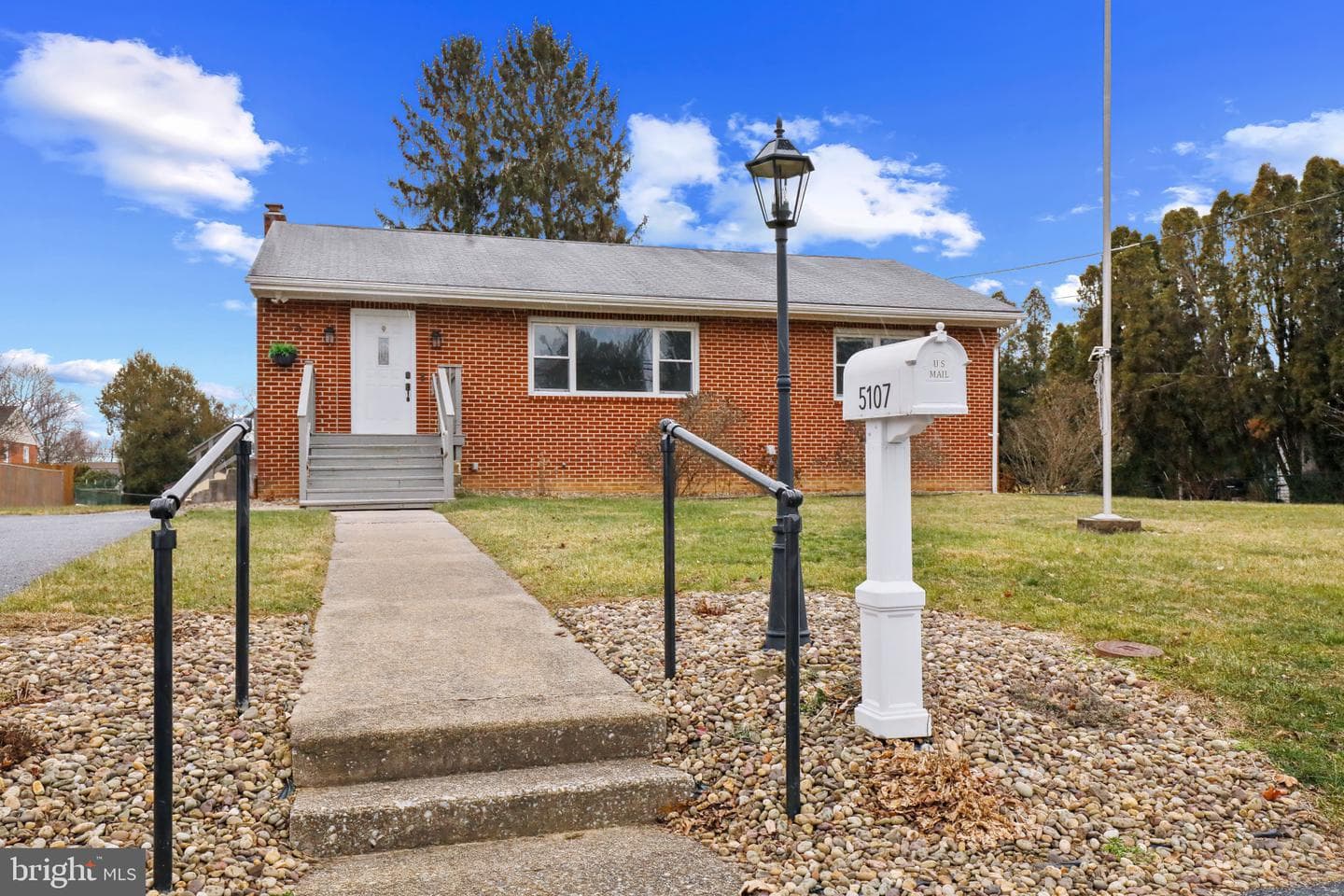 5107 Sunset Drive