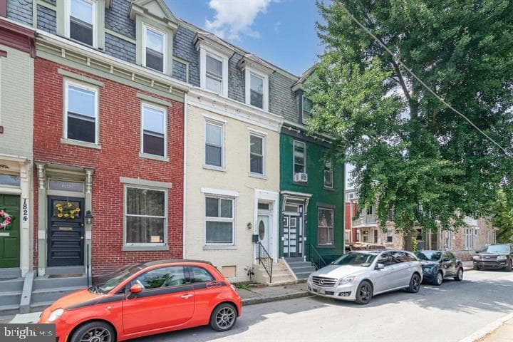 1828 Penn Street photo 2