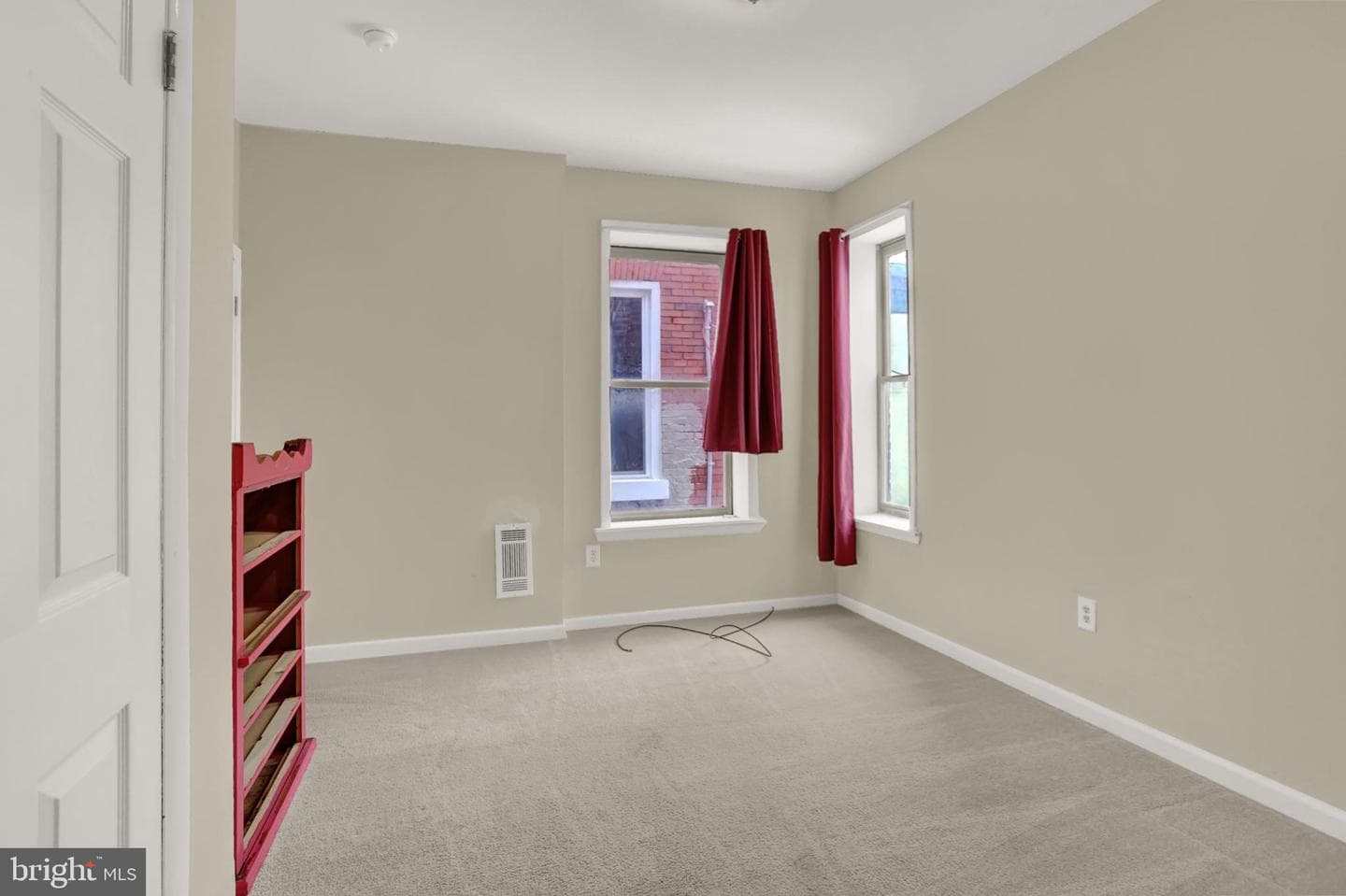518 Emerald Street photo 19