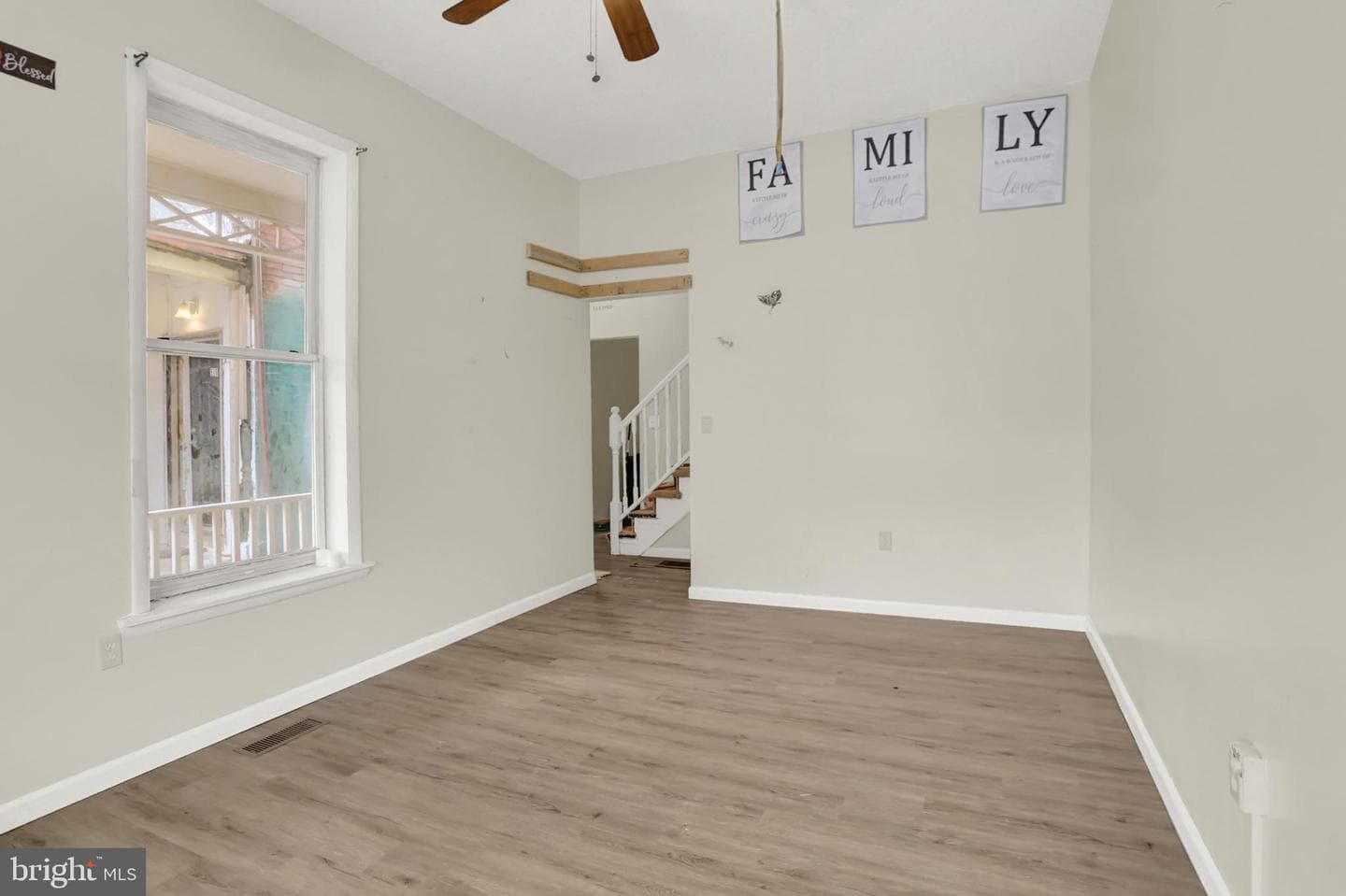 518 Emerald Street photo 2
