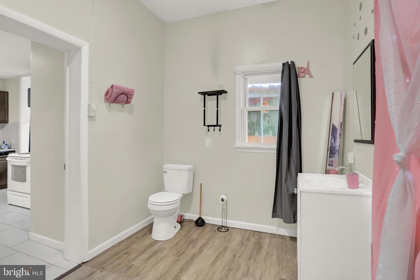 518 Emerald Street photo 22