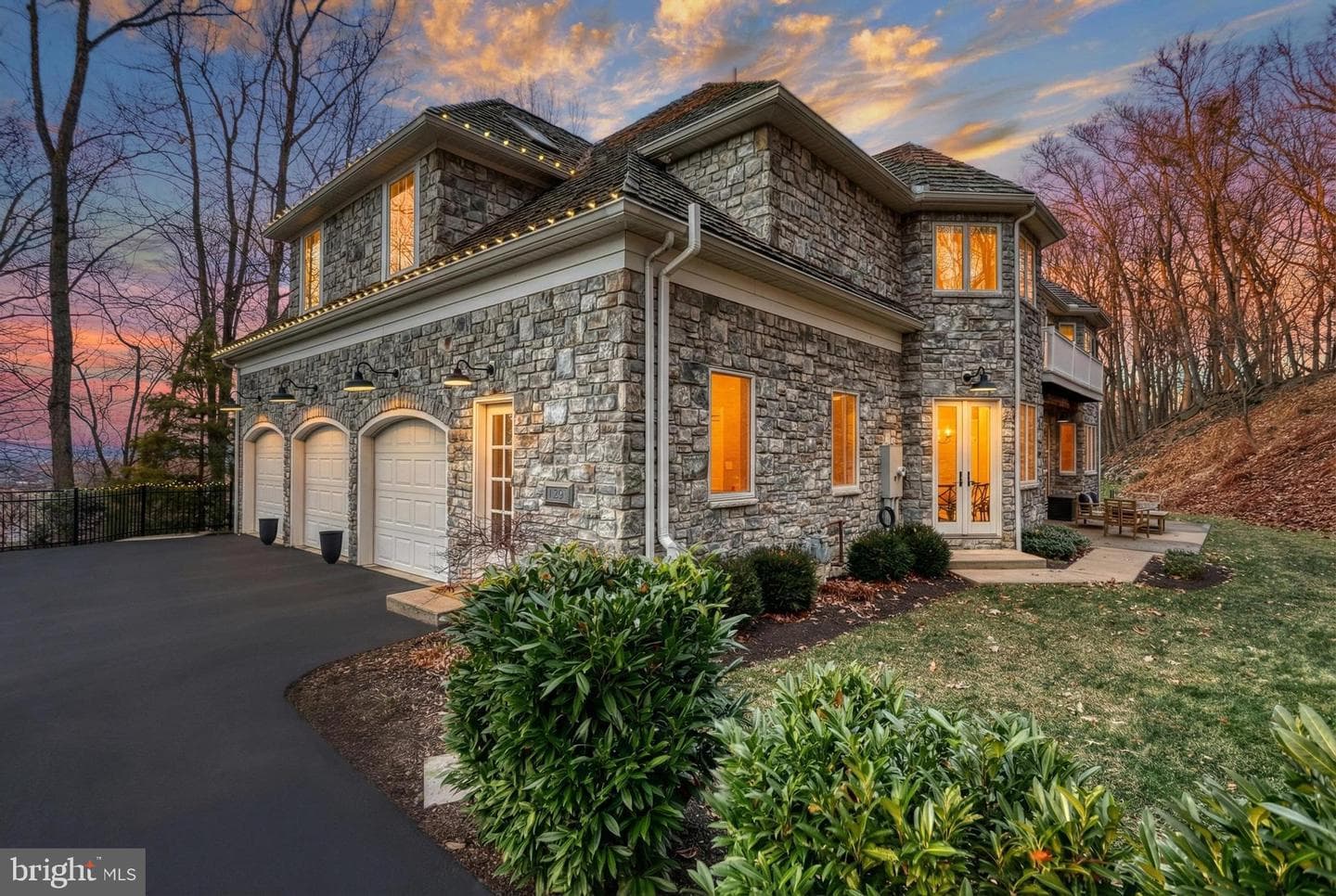 624 Carrington Court photo 46