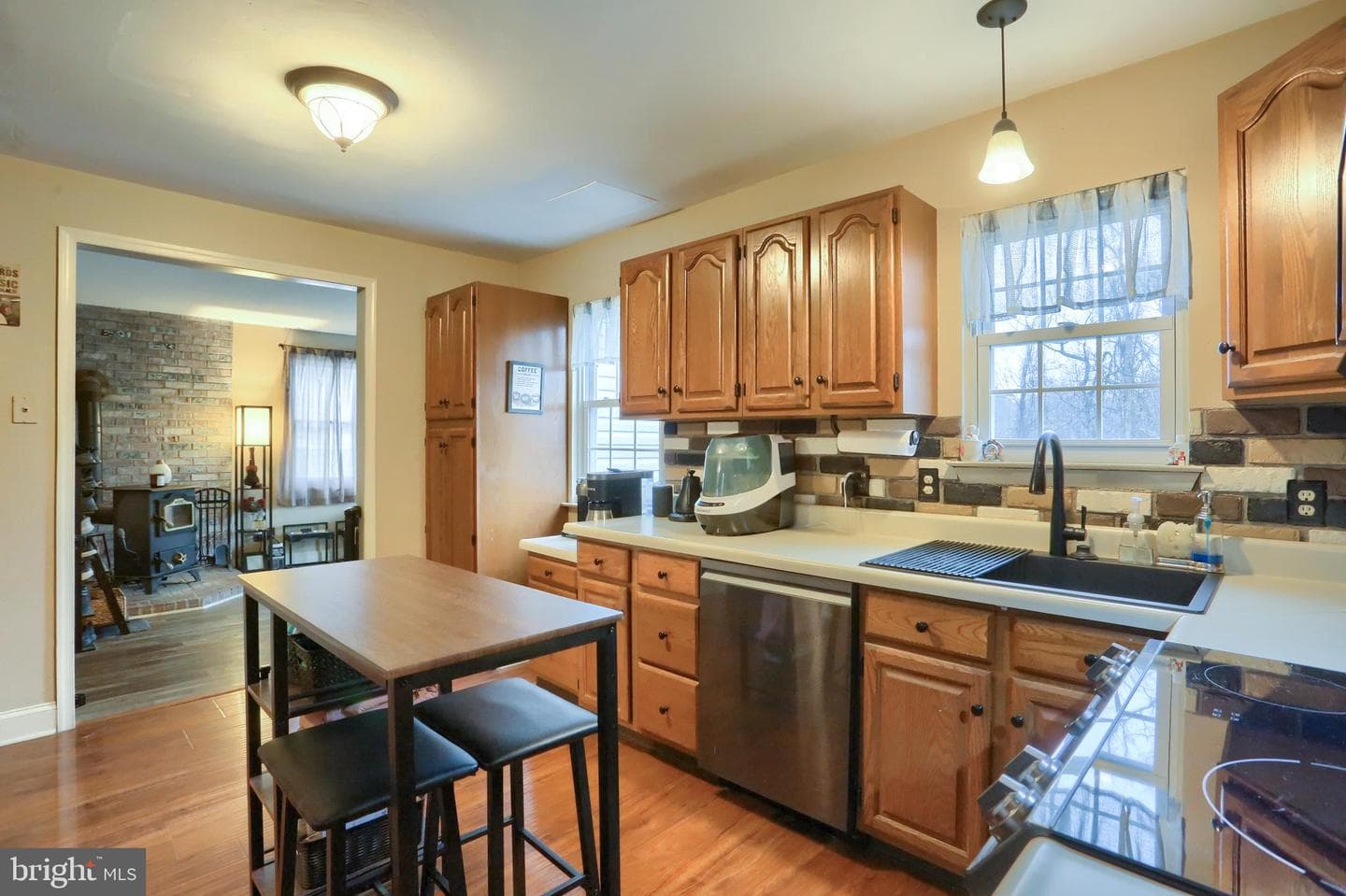 850 Cardinal Drive photo 10