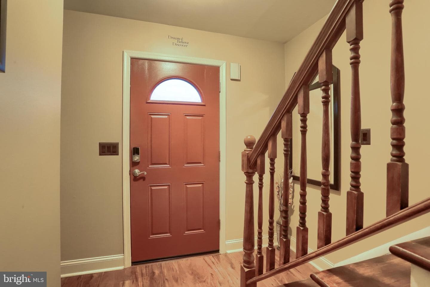 850 Cardinal Drive photo 4