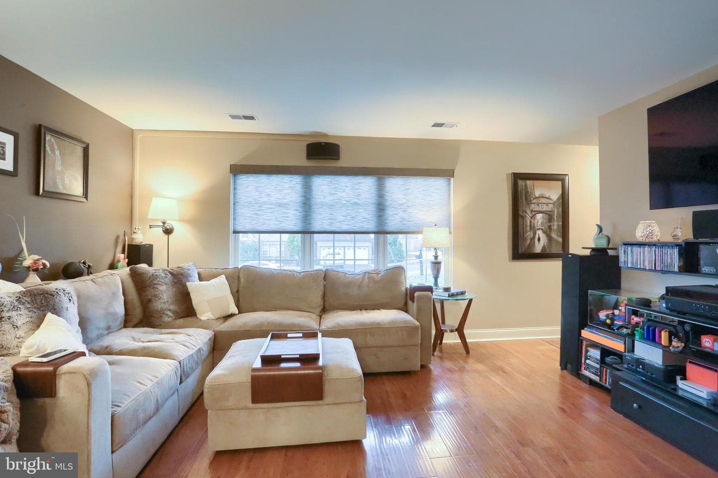 850 Cardinal Drive photo 6