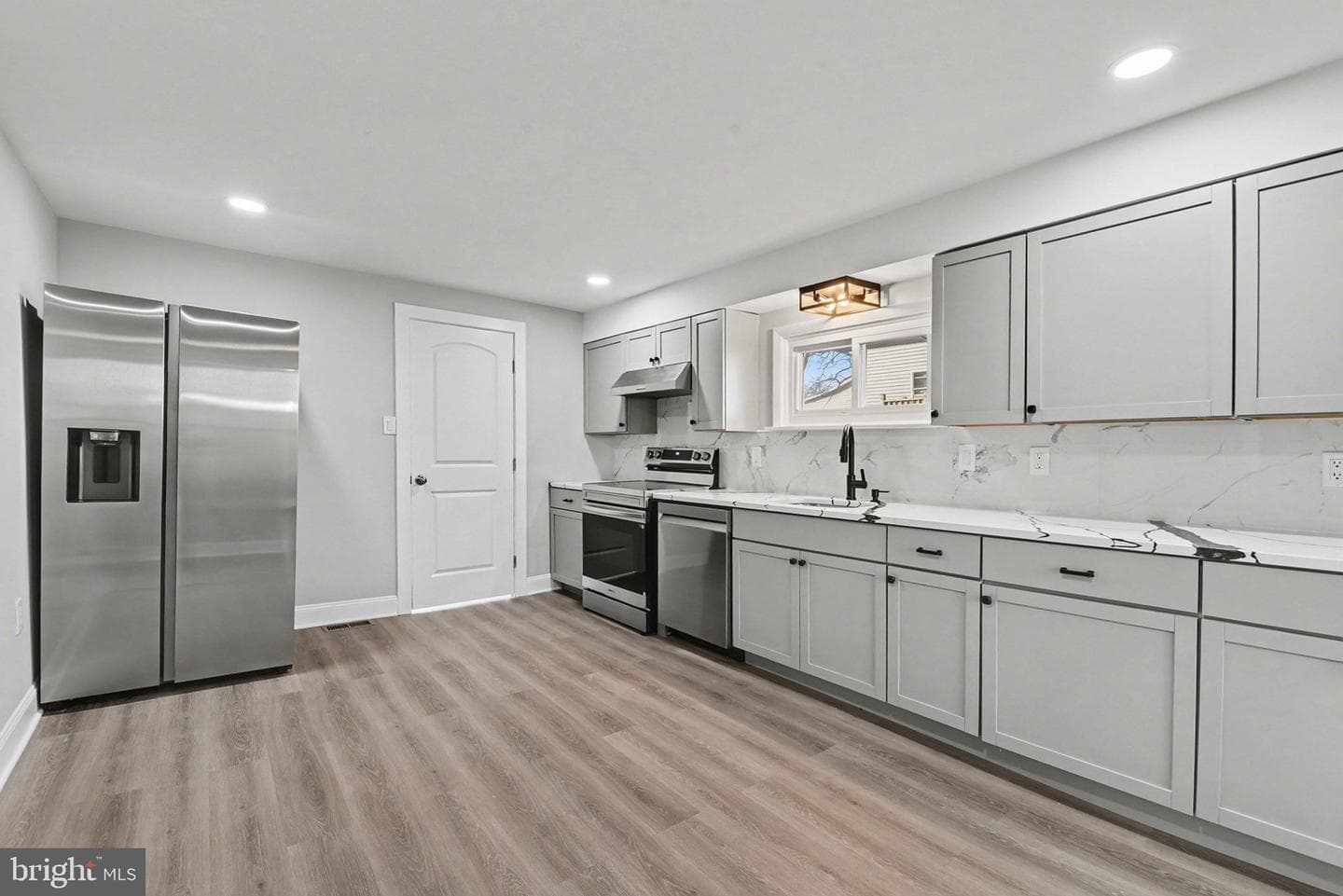 210 Beaver Road photo 13
