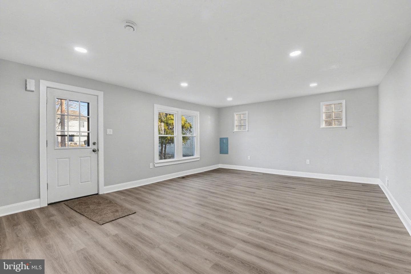 210 Beaver Road photo 5