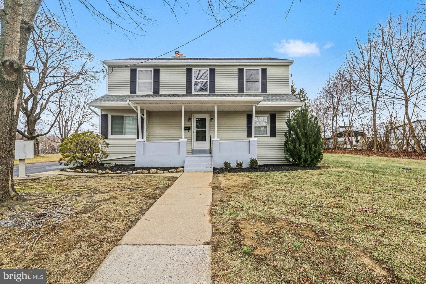 221 N Duke Street photo 1