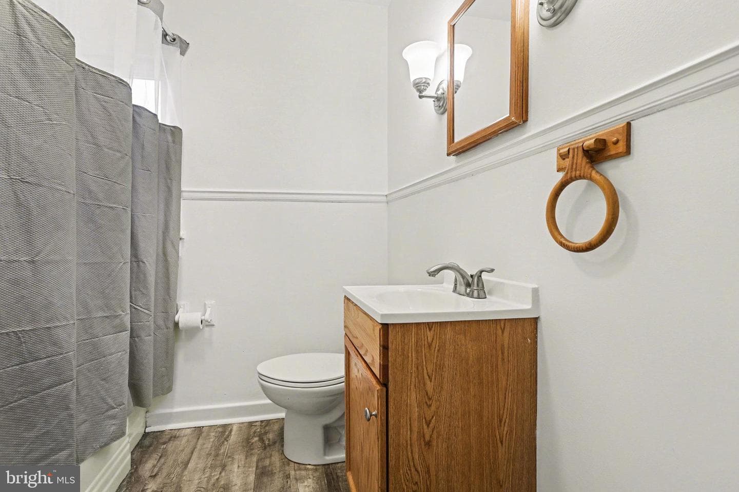 221 N Duke Street photo 12