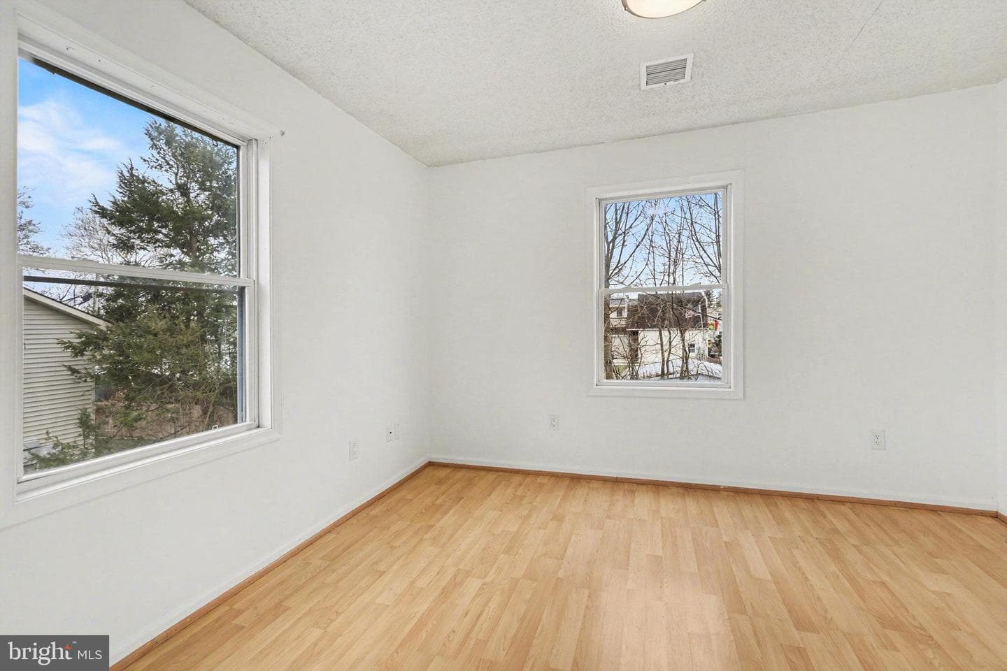 221 N Duke Street photo 21