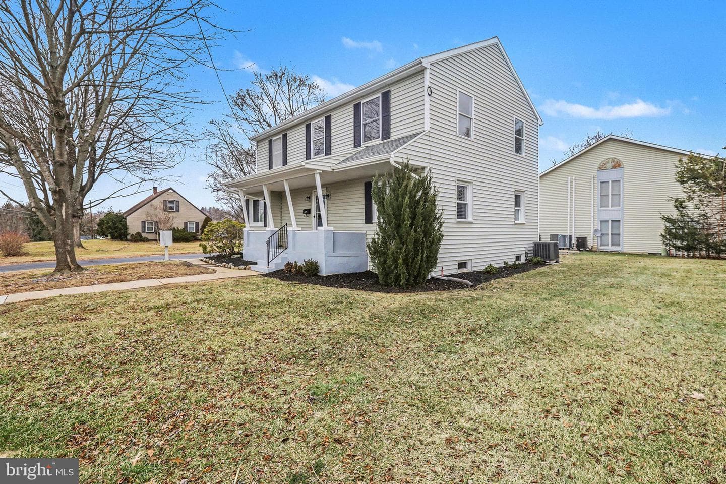 221 N Duke Street photo 24
