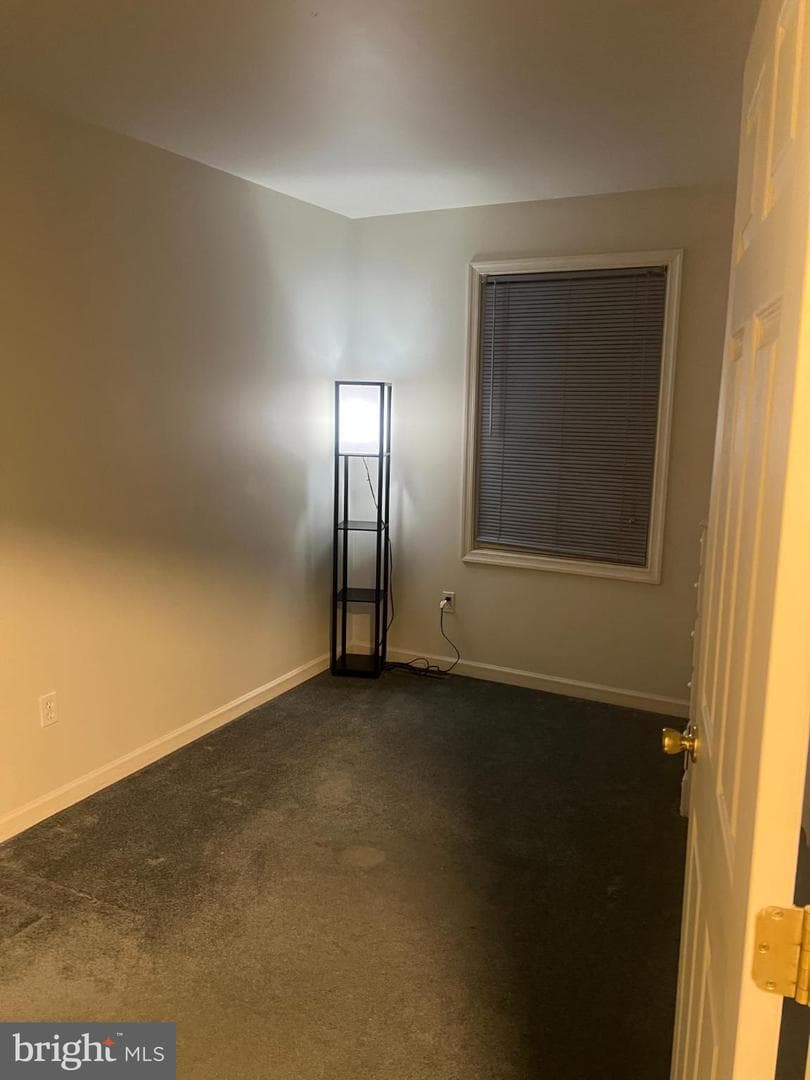 324 Lincoln Avenue photo 12