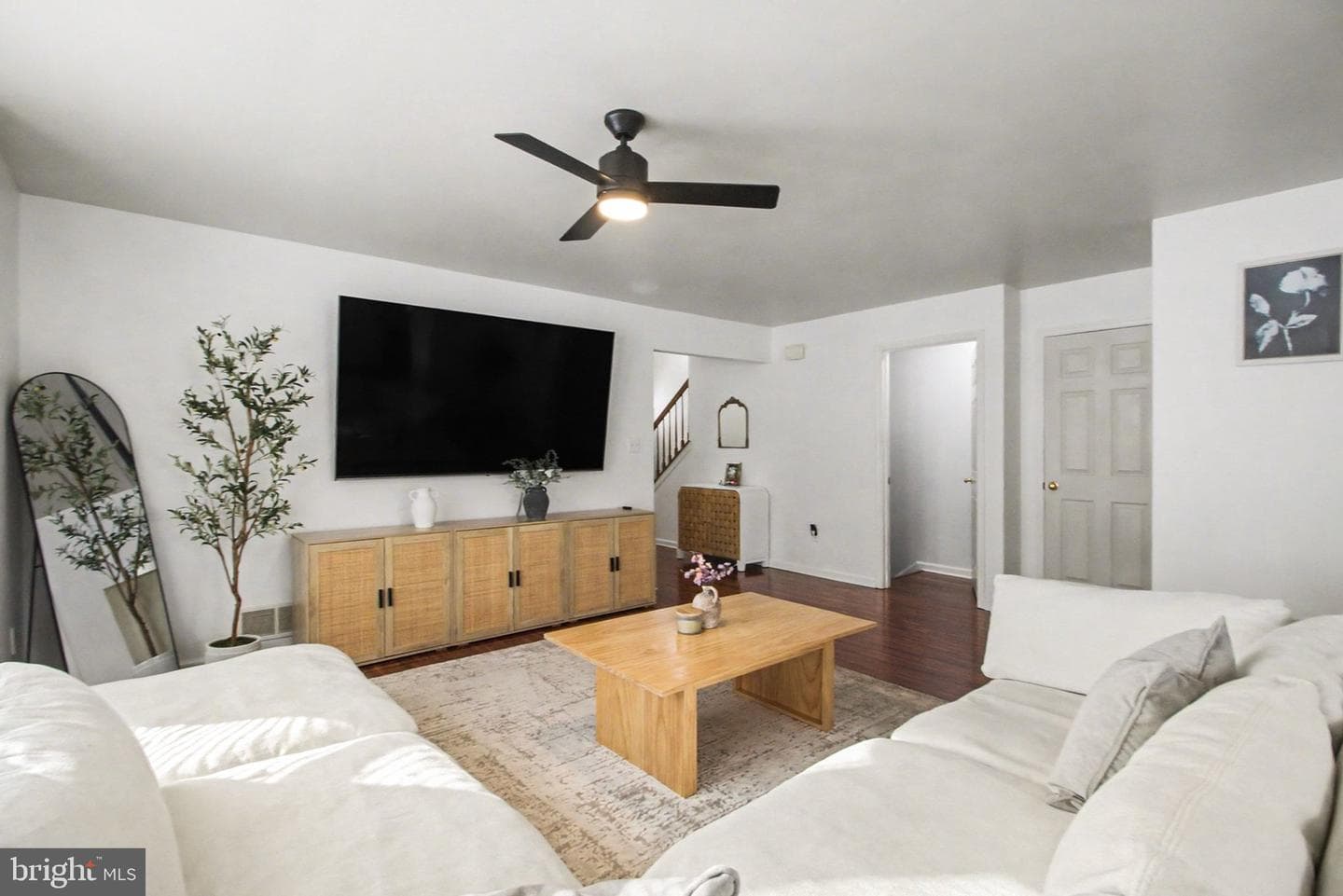 568 Kelker Street photo 10
