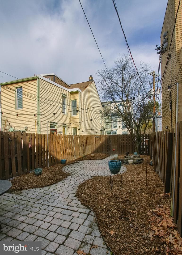 591 S Front Street photo 36