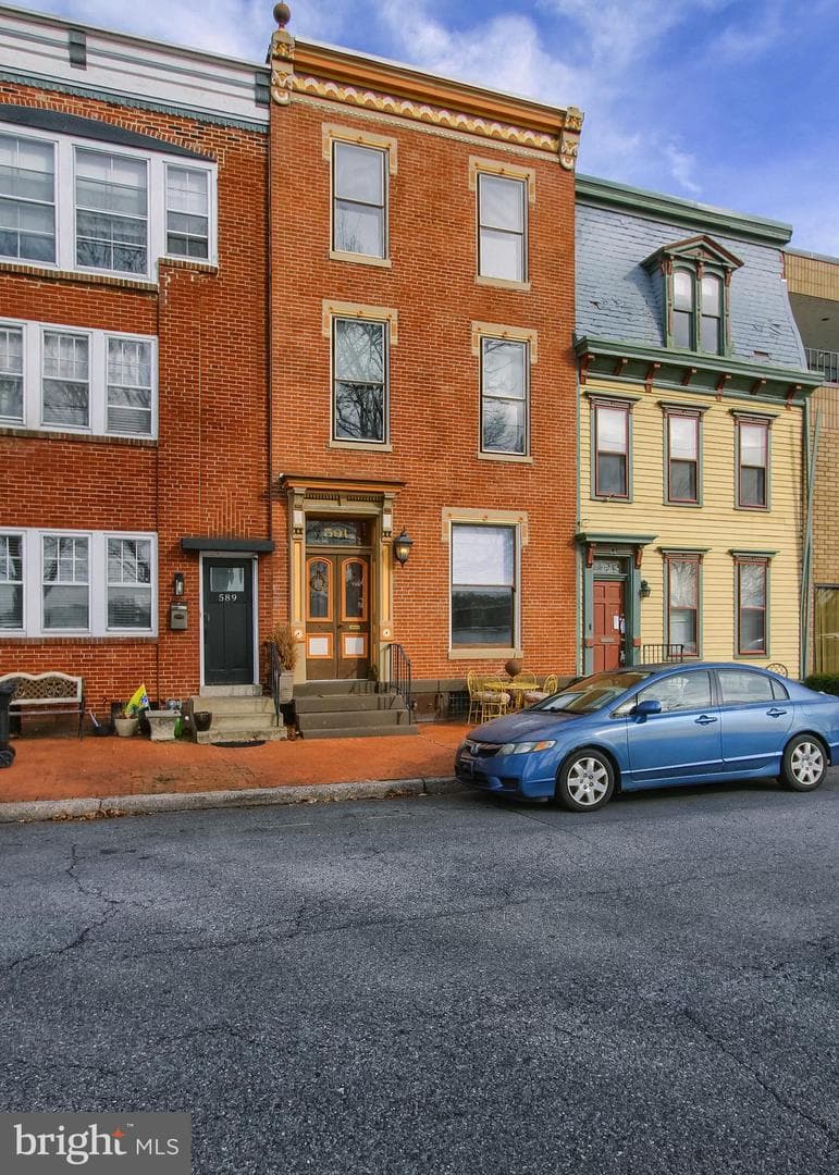 591 S Front Street photo 37