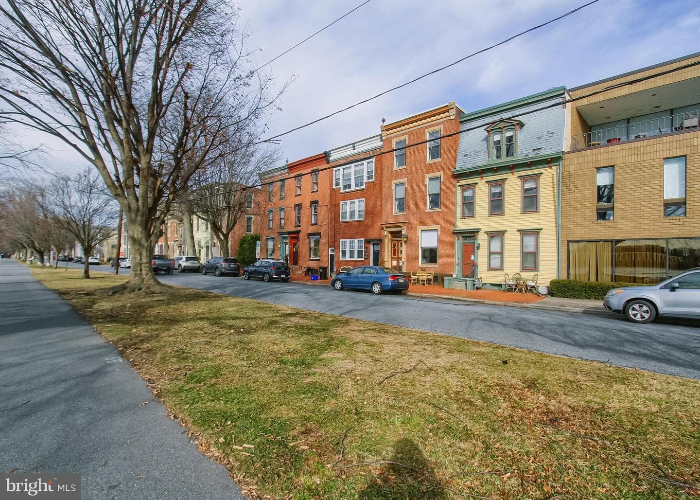 591 S Front Street photo 4