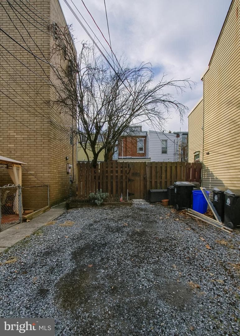 591 S Front Street photo 6