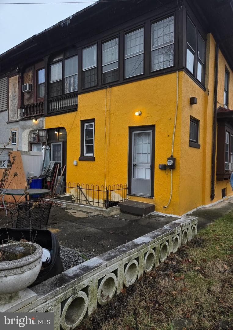 1011 N 17th Street photo 2