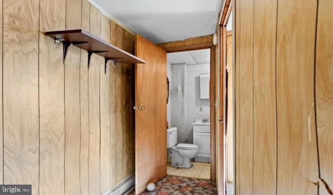 1325 William Street photo 9