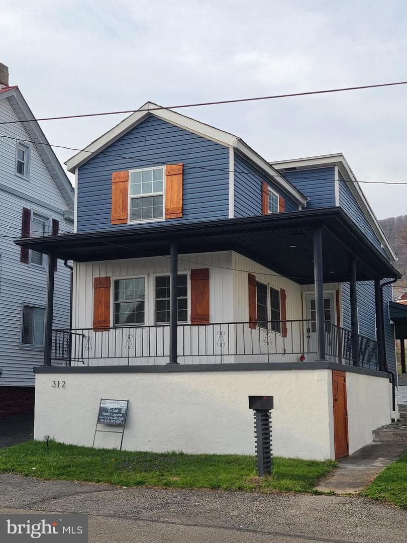 312 Center Street
