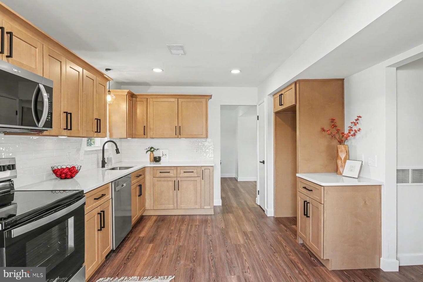 640 Harvest Drive photo 12