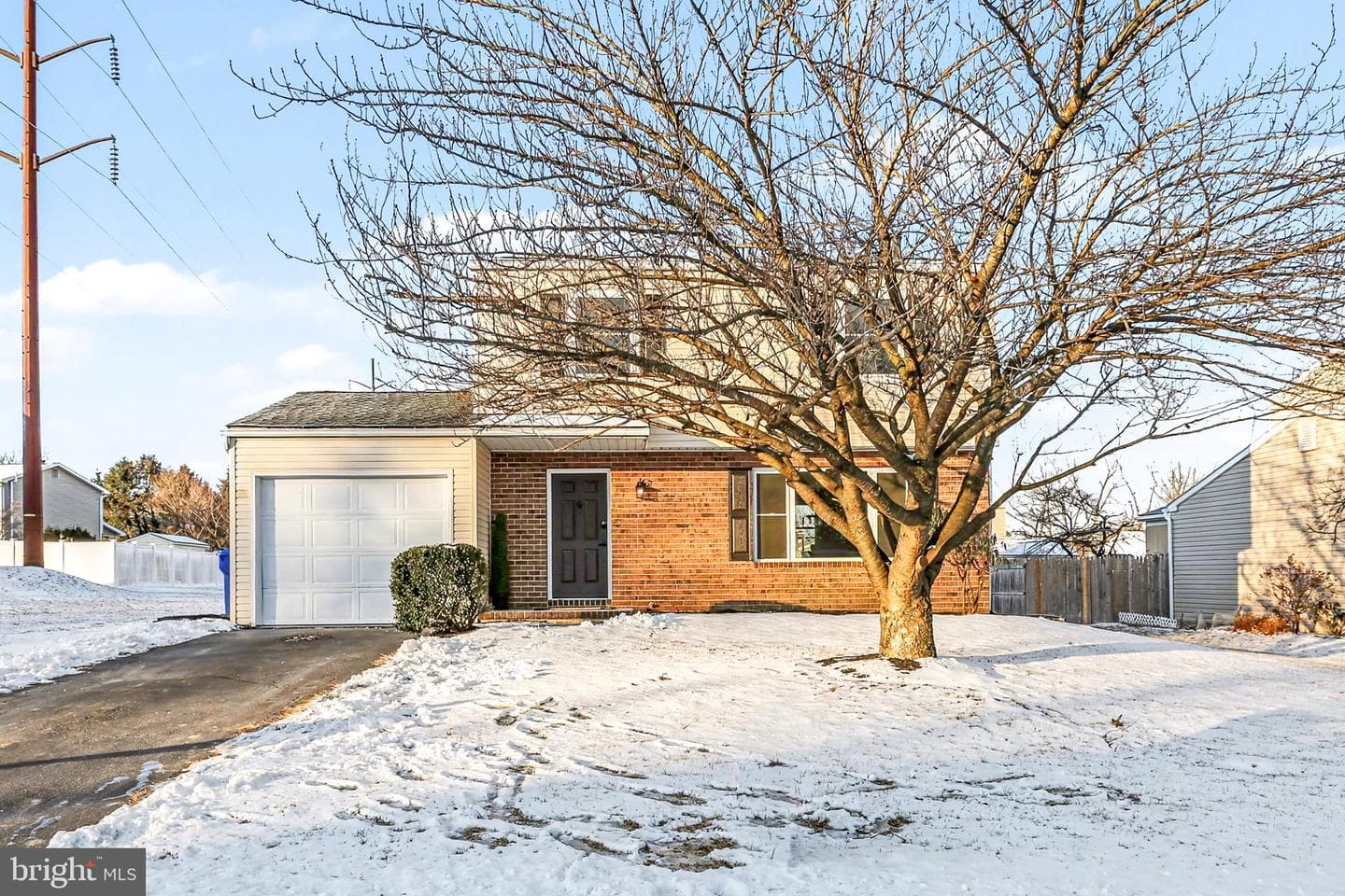 640 Harvest Drive photo 2