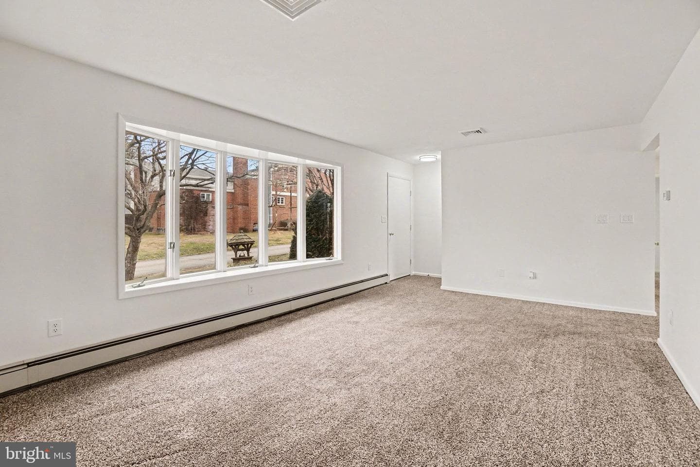 105 Chestnut Alley photo 5