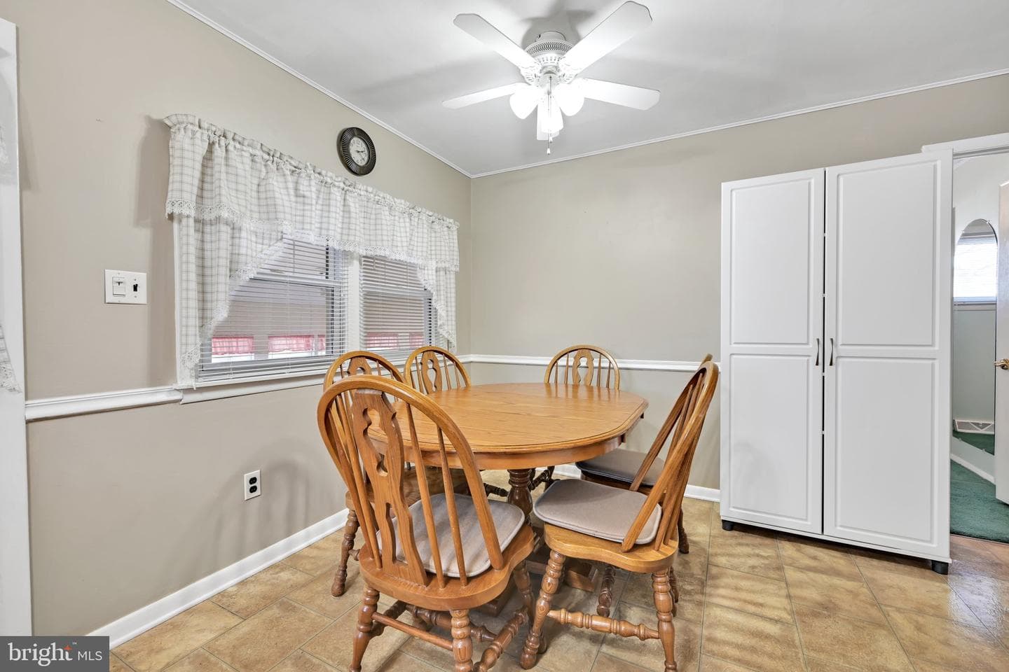 213 Hoffer Street photo 13
