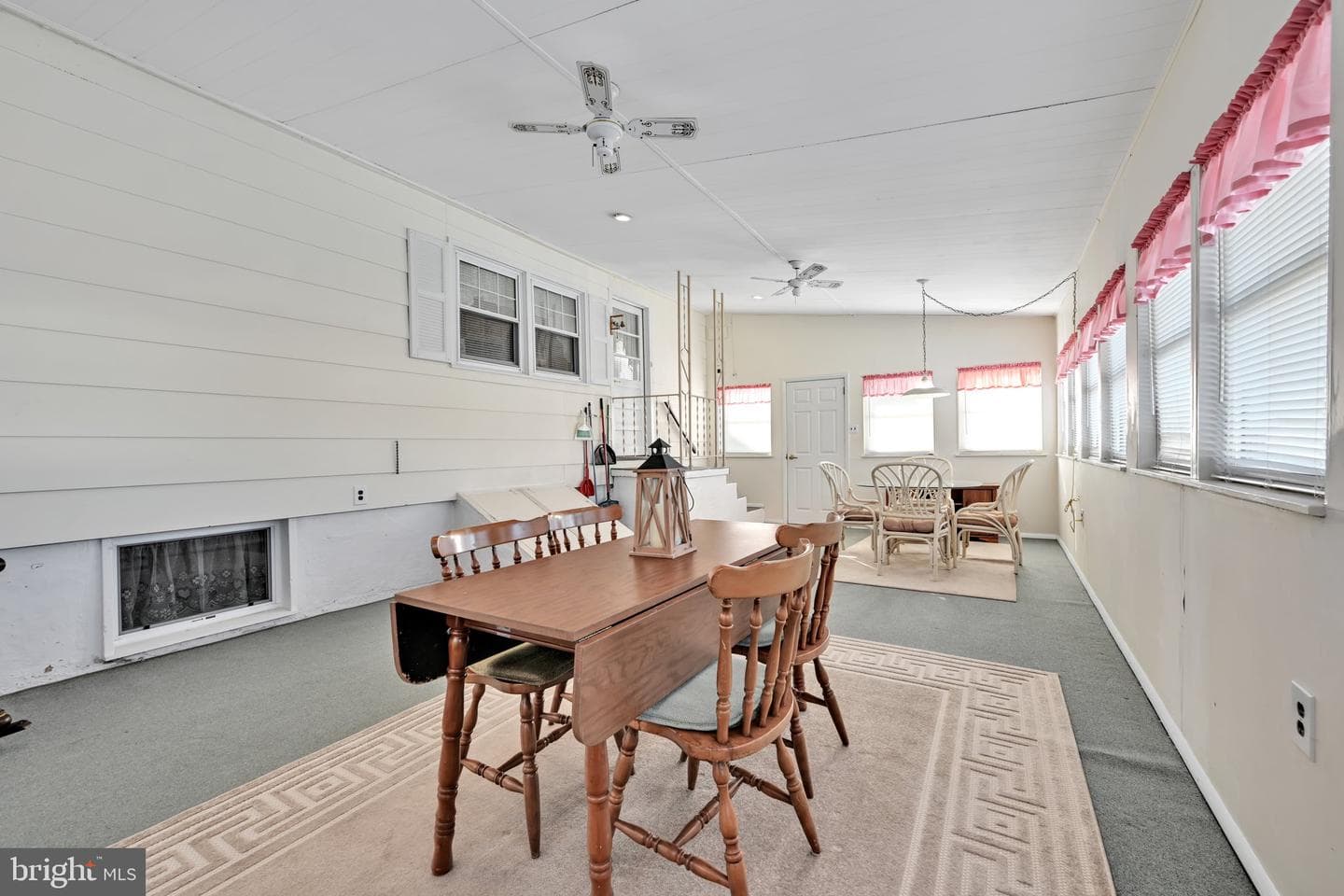 213 Hoffer Street photo 20