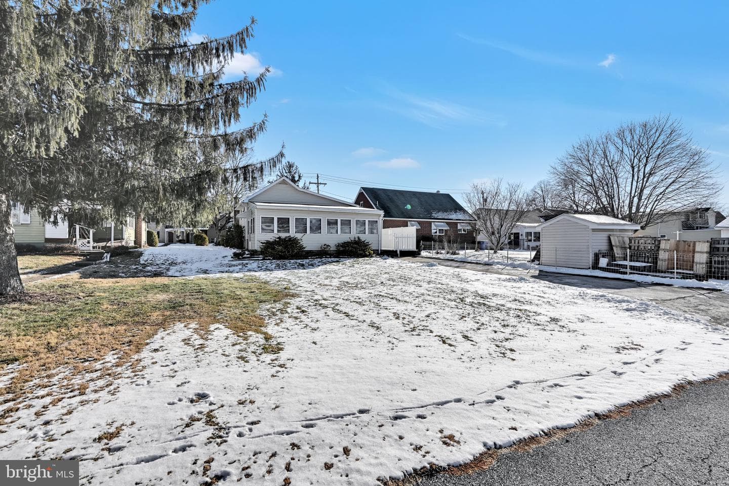 213 Hoffer Street photo 30