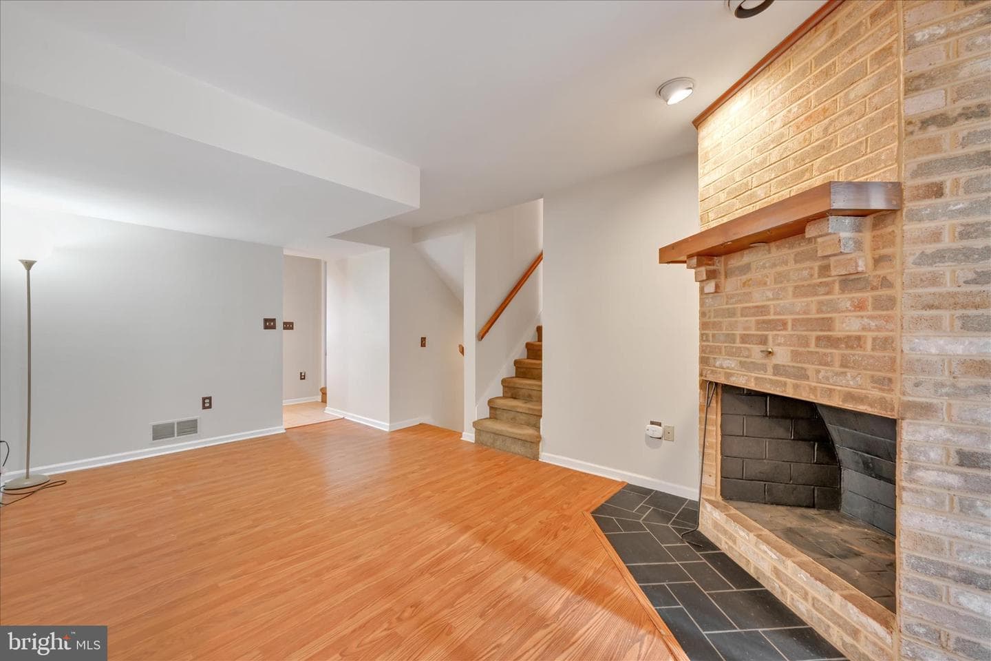 515 Randall Circle photo 32
