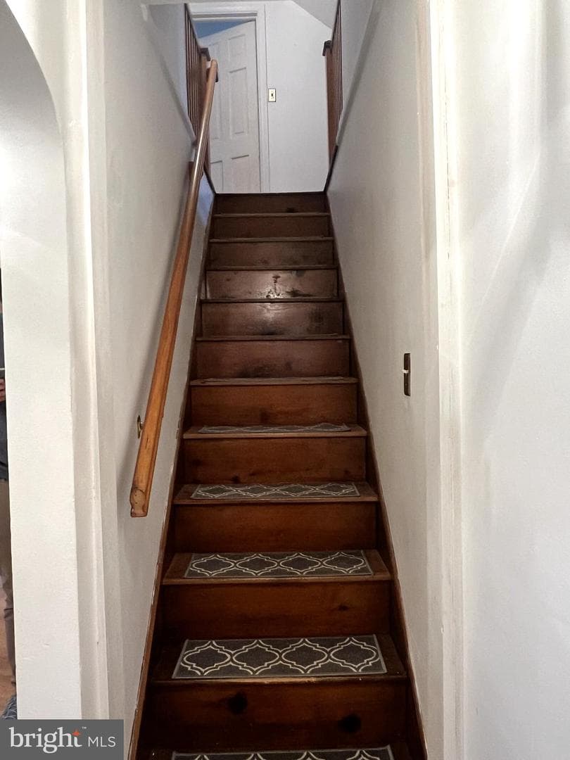 205 Linn Street photo 18