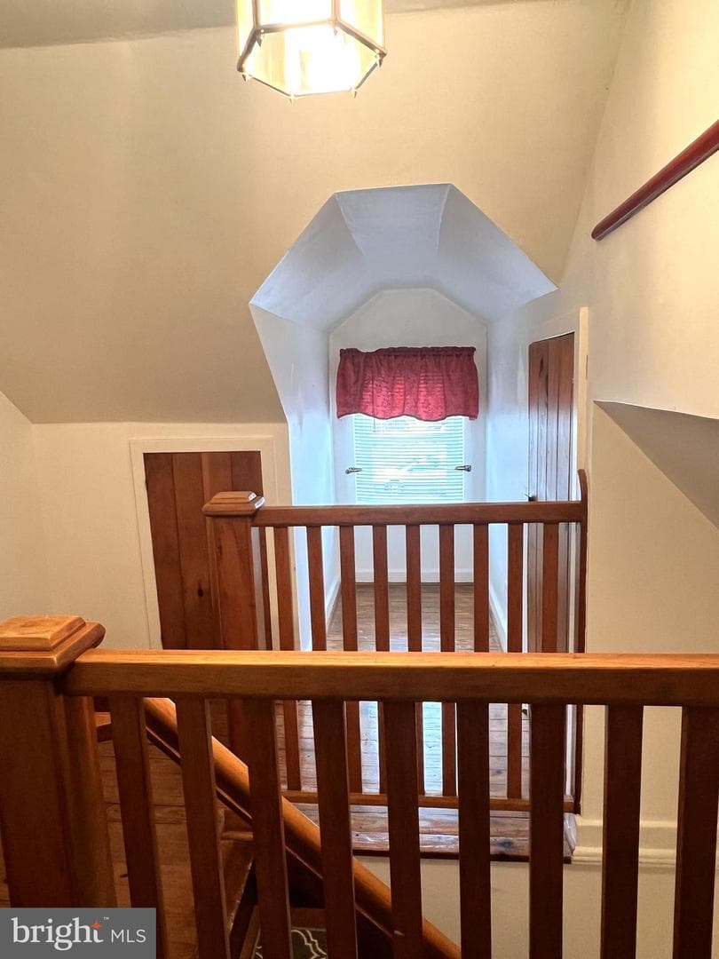 205 Linn Street photo 19