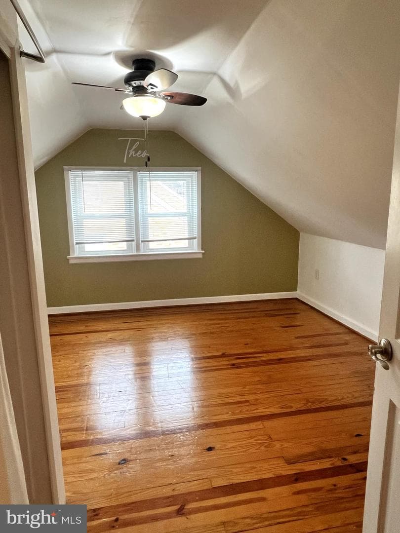205 Linn Street photo 20