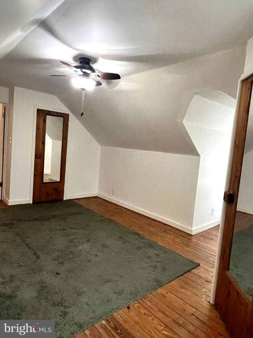 205 Linn Street photo 23