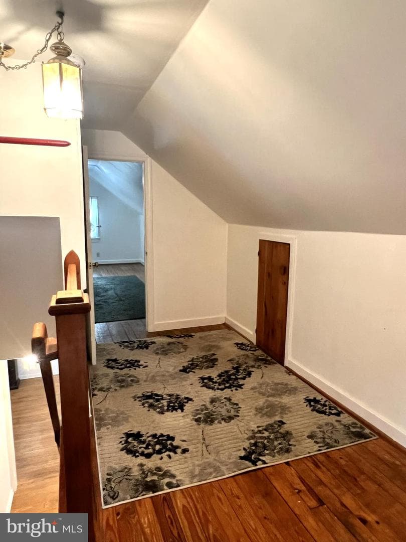 205 Linn Street photo 24