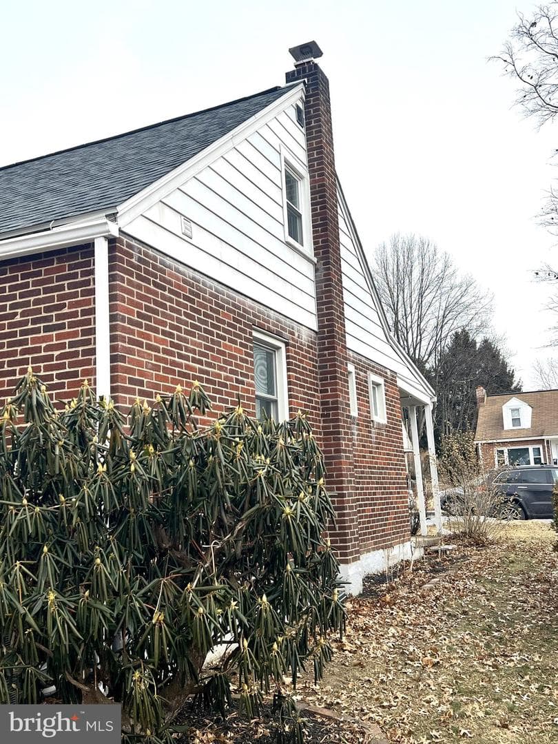 205 Linn Street photo 38