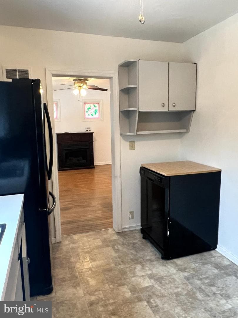 205 Linn Street photo 9