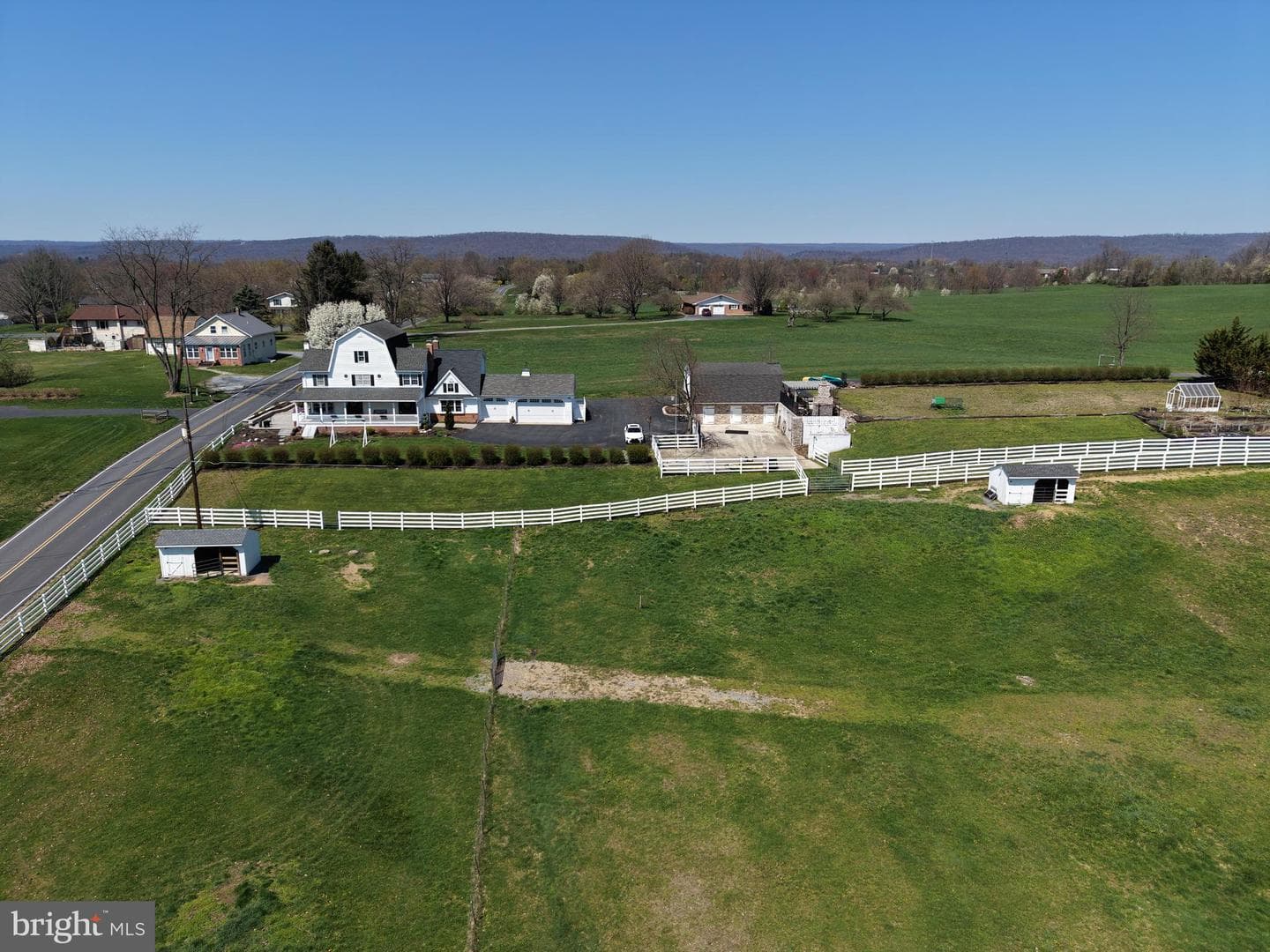 214 N Mill Road photo 3