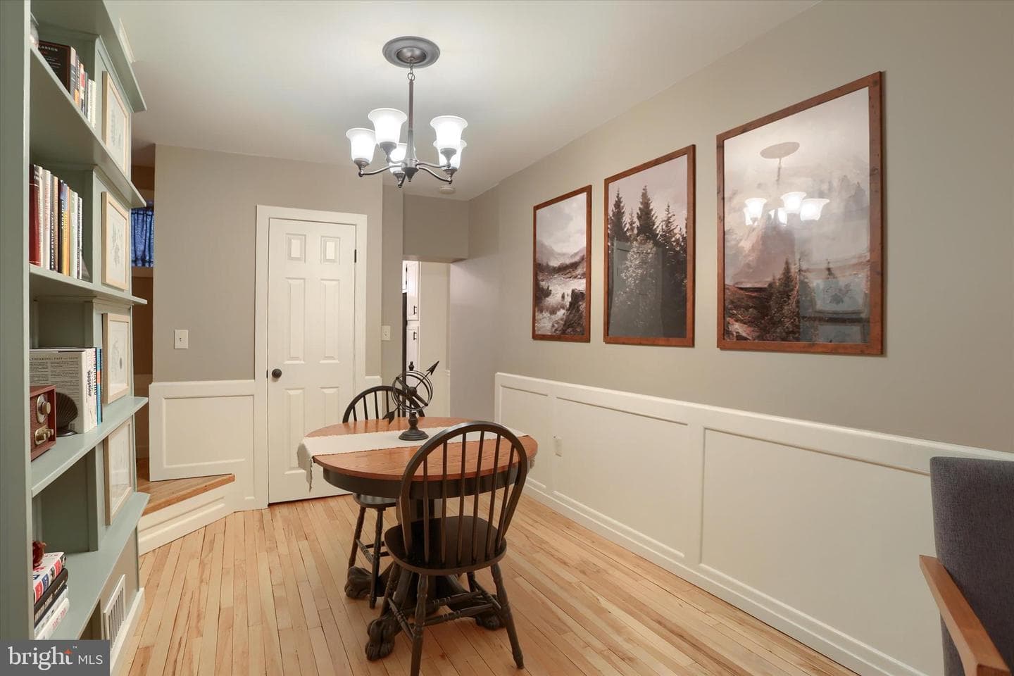 924 Grand Street photo 5