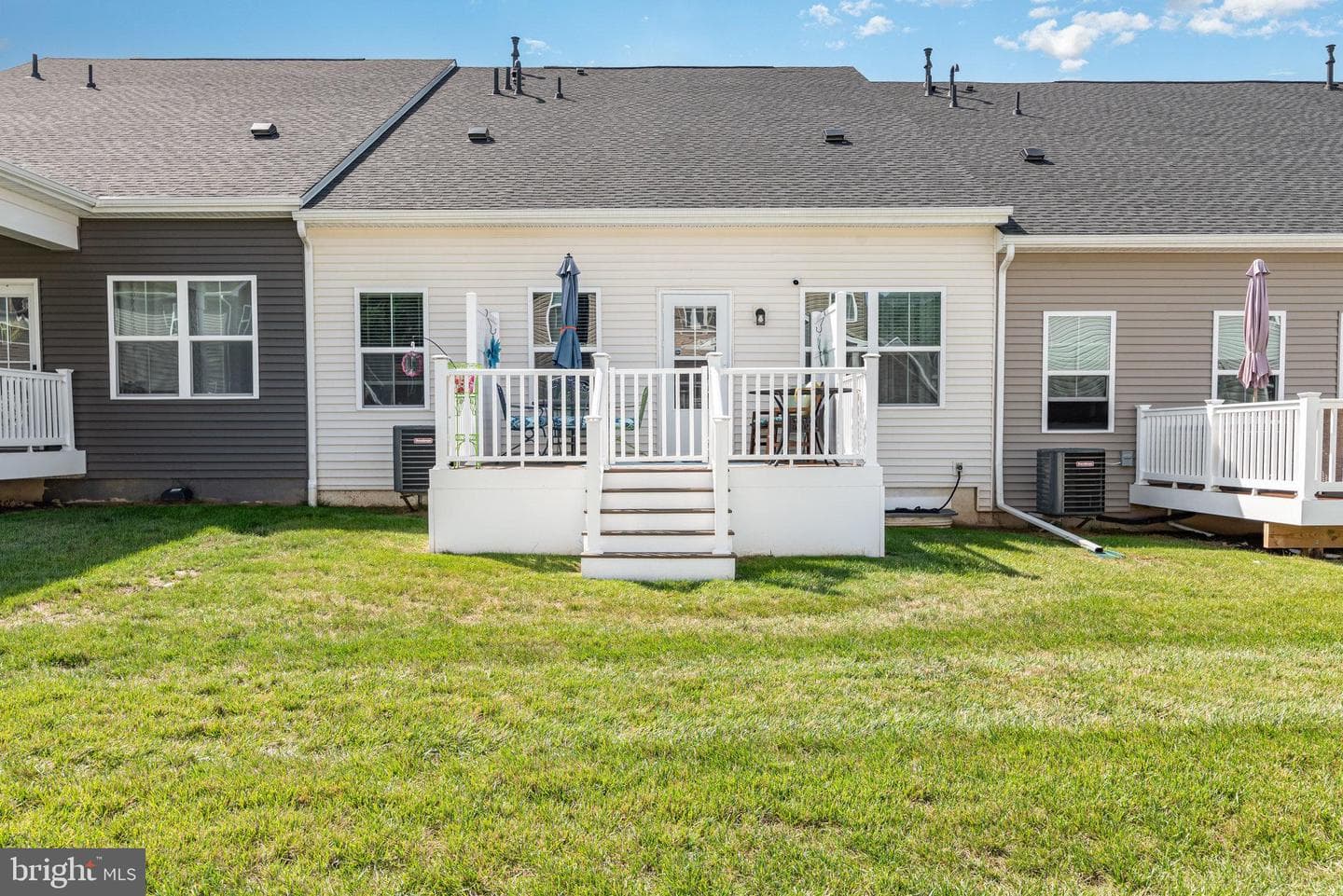 2268 Caroline Lane photo 27