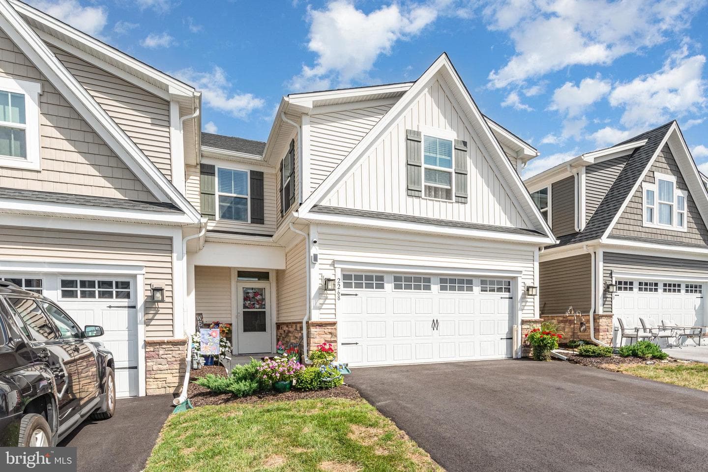 2268 Caroline Lane photo 3