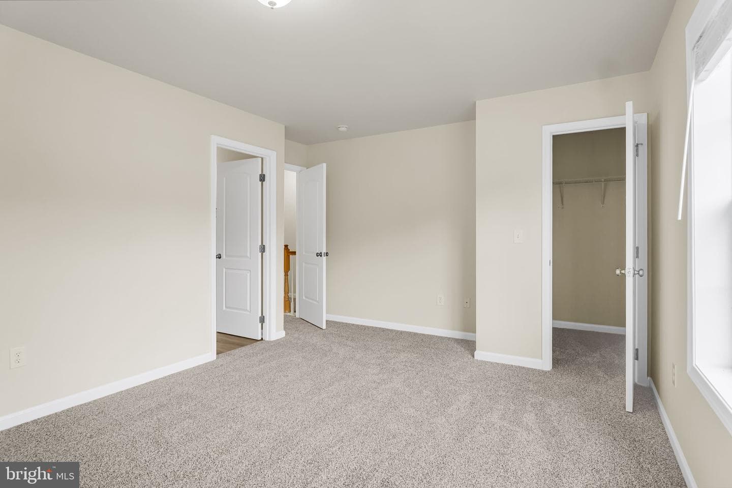 856 Gregs Dr photo 17