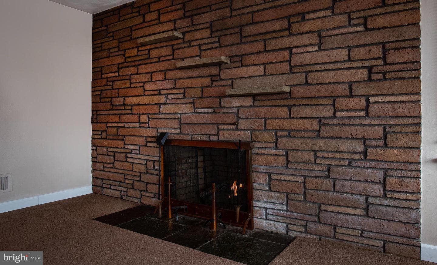 236 W Granada Avenue photo 6