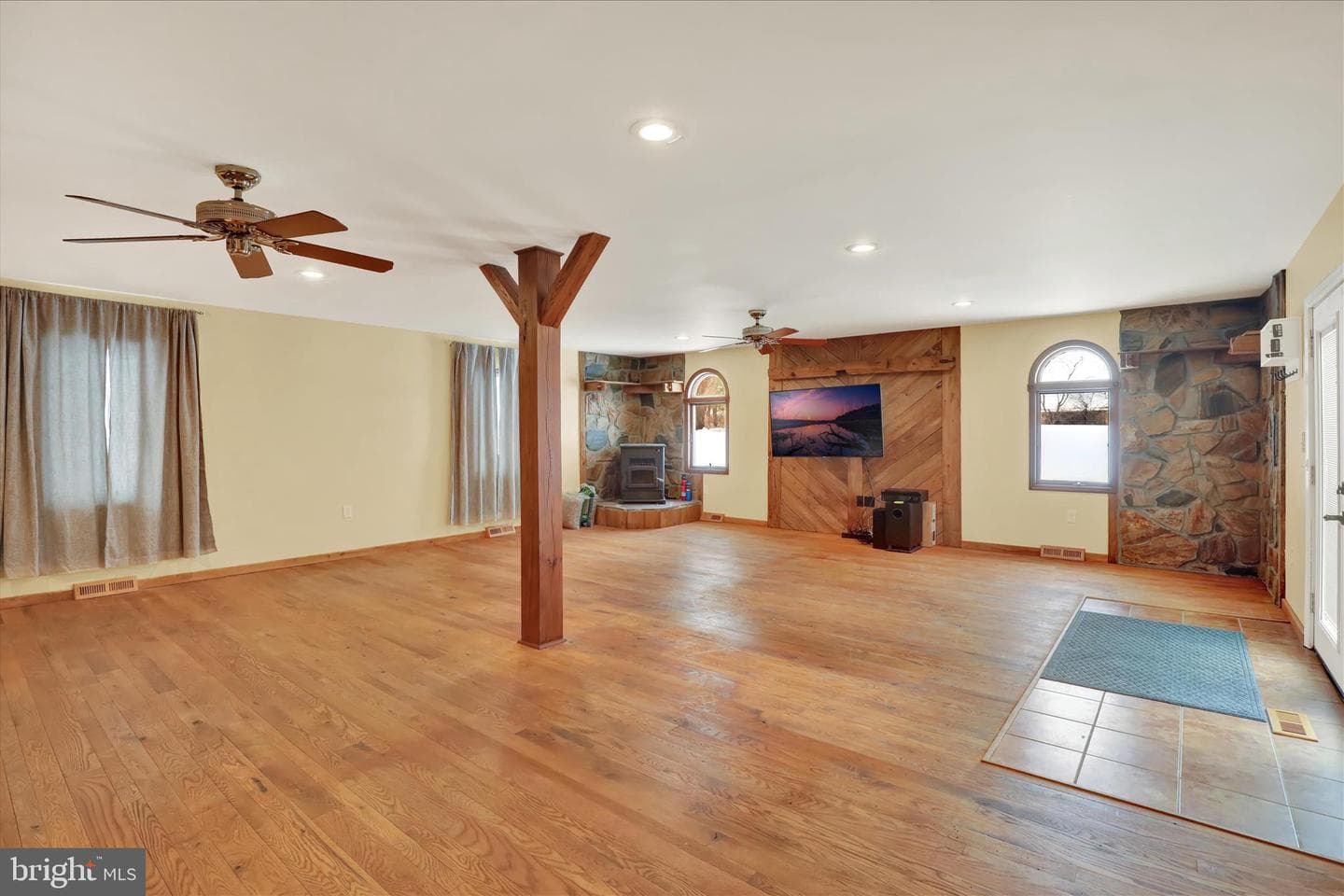 1239 S Meadow Lane photo 15