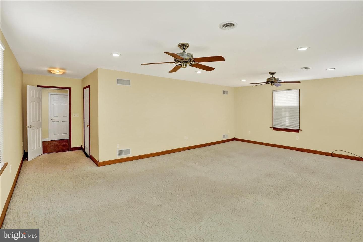 1239 S Meadow Lane photo 25