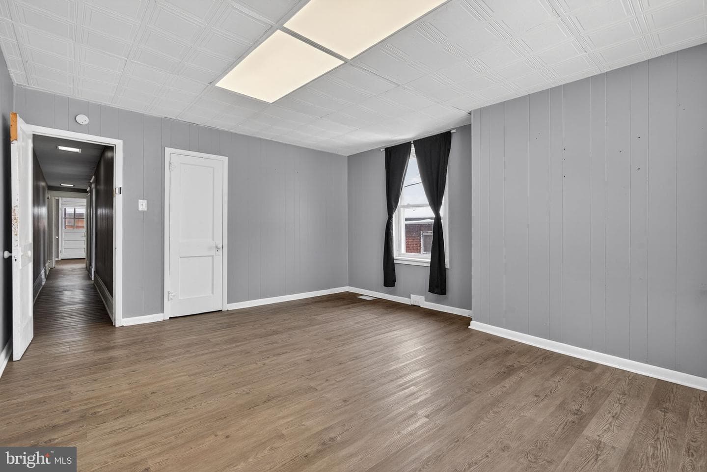 409 Emerald Street photo 16